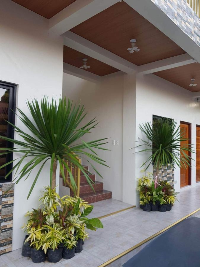 Flb Apartelle Los Banos Los Banos  Exterior foto